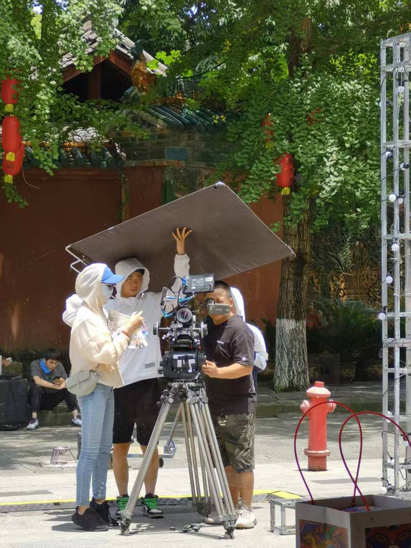 雨城区TVC拍摄公司：资深团队坐镇，打造现象级广告作品的幕后推手